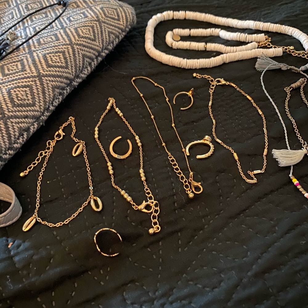 Lots of cheap jewelry